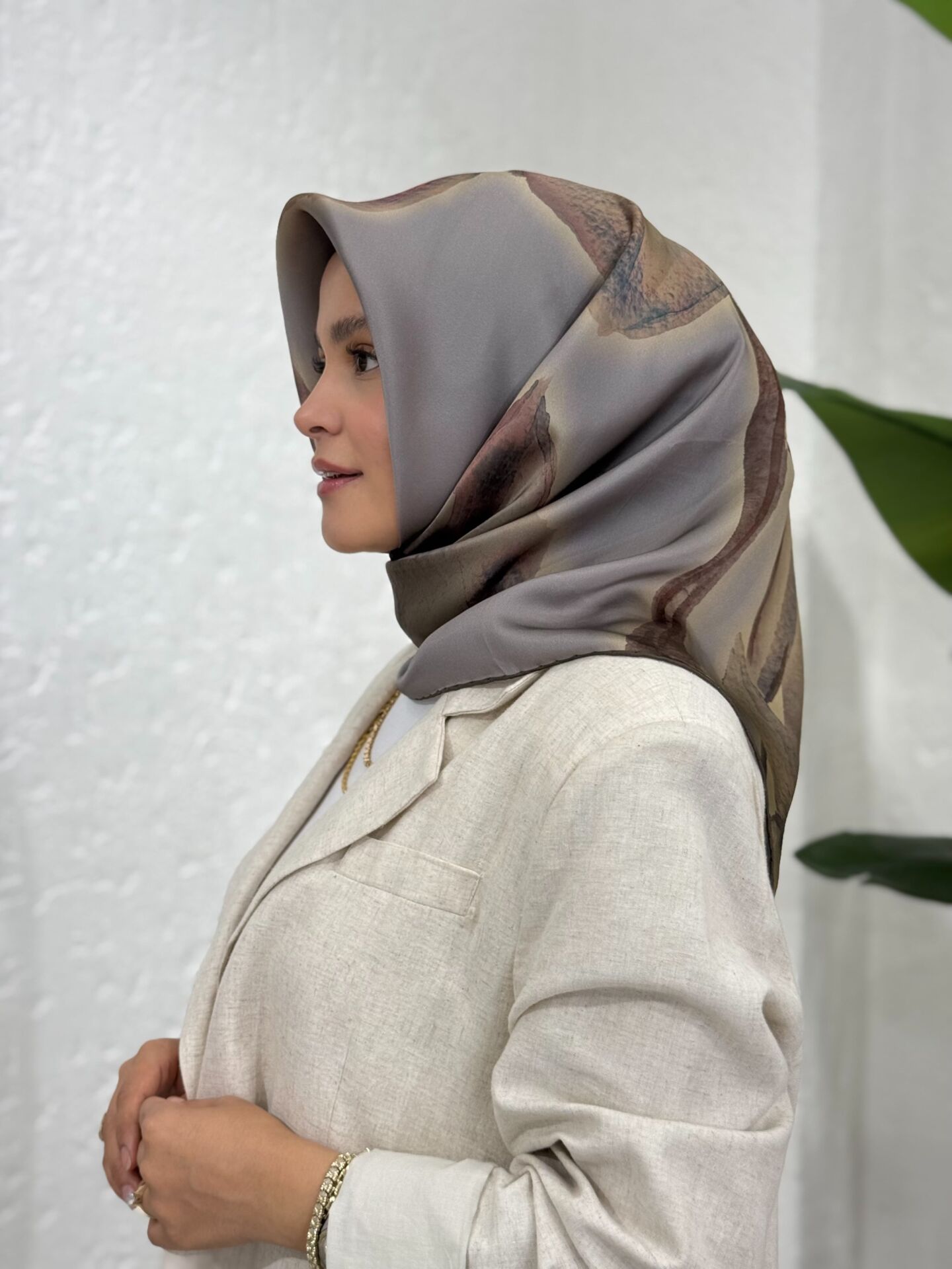 AKER SURA İPEK EŞARP