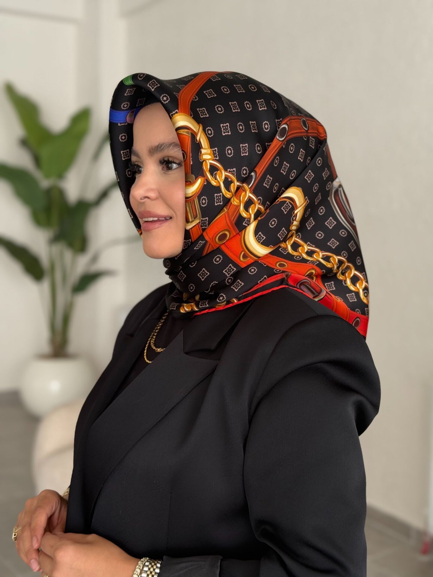 LA BOUTİQUE SURA İPEK EŞARP ( ÖZEL ÜRETİM KAMPANYALI FİYAT )