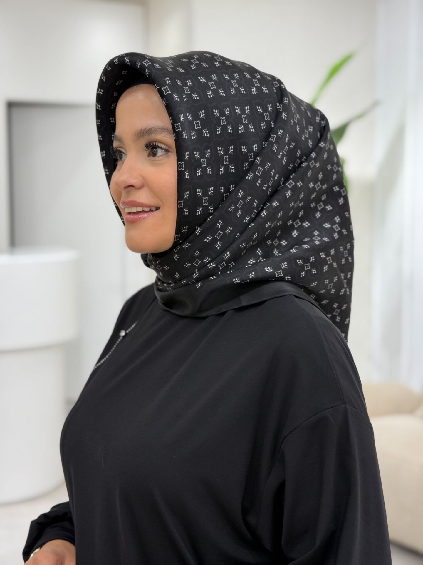 LA BOUTİQUE SURA İPEK EŞARP