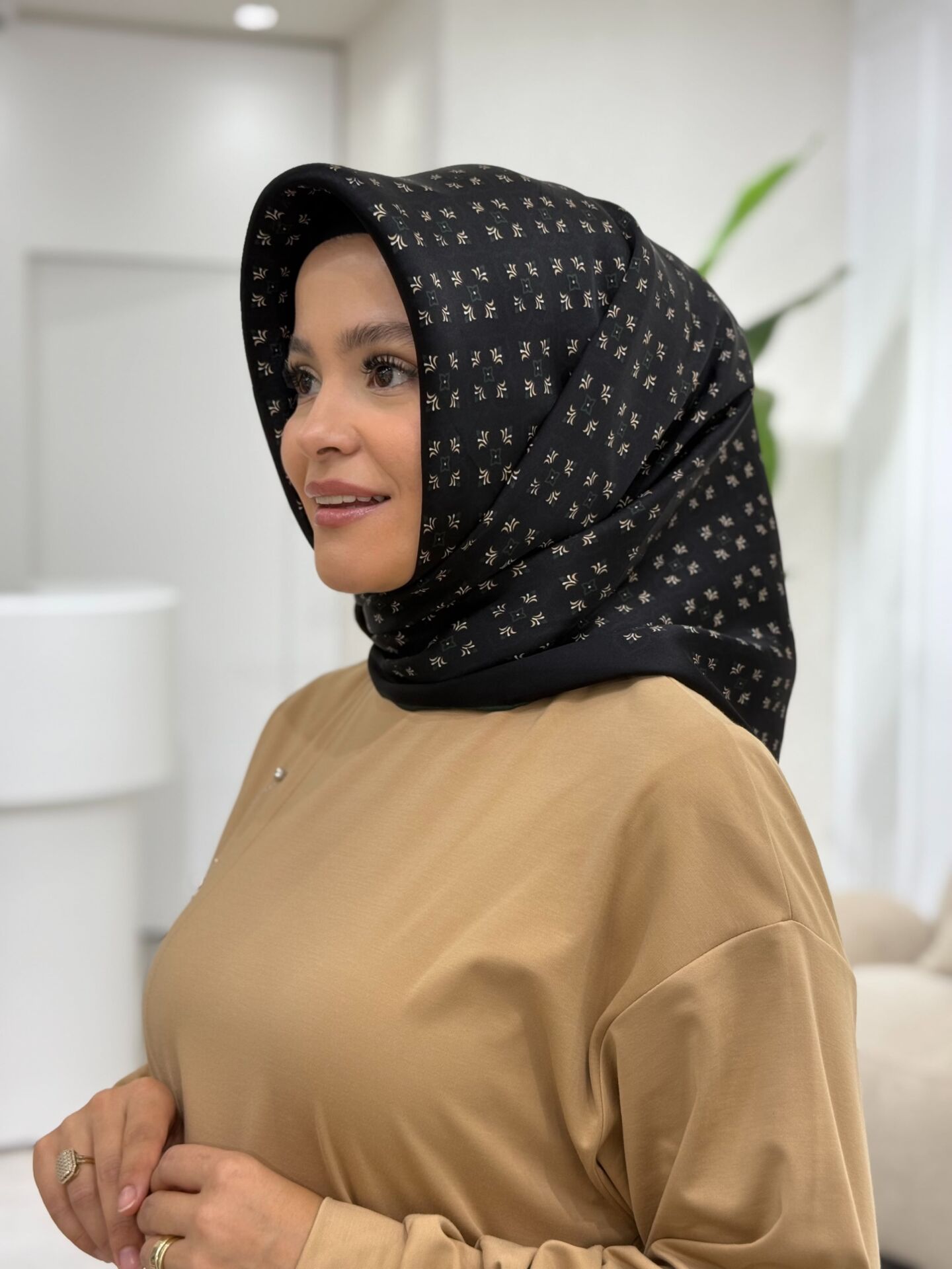 LA BOUTİQUE SURA İPEK EŞARP