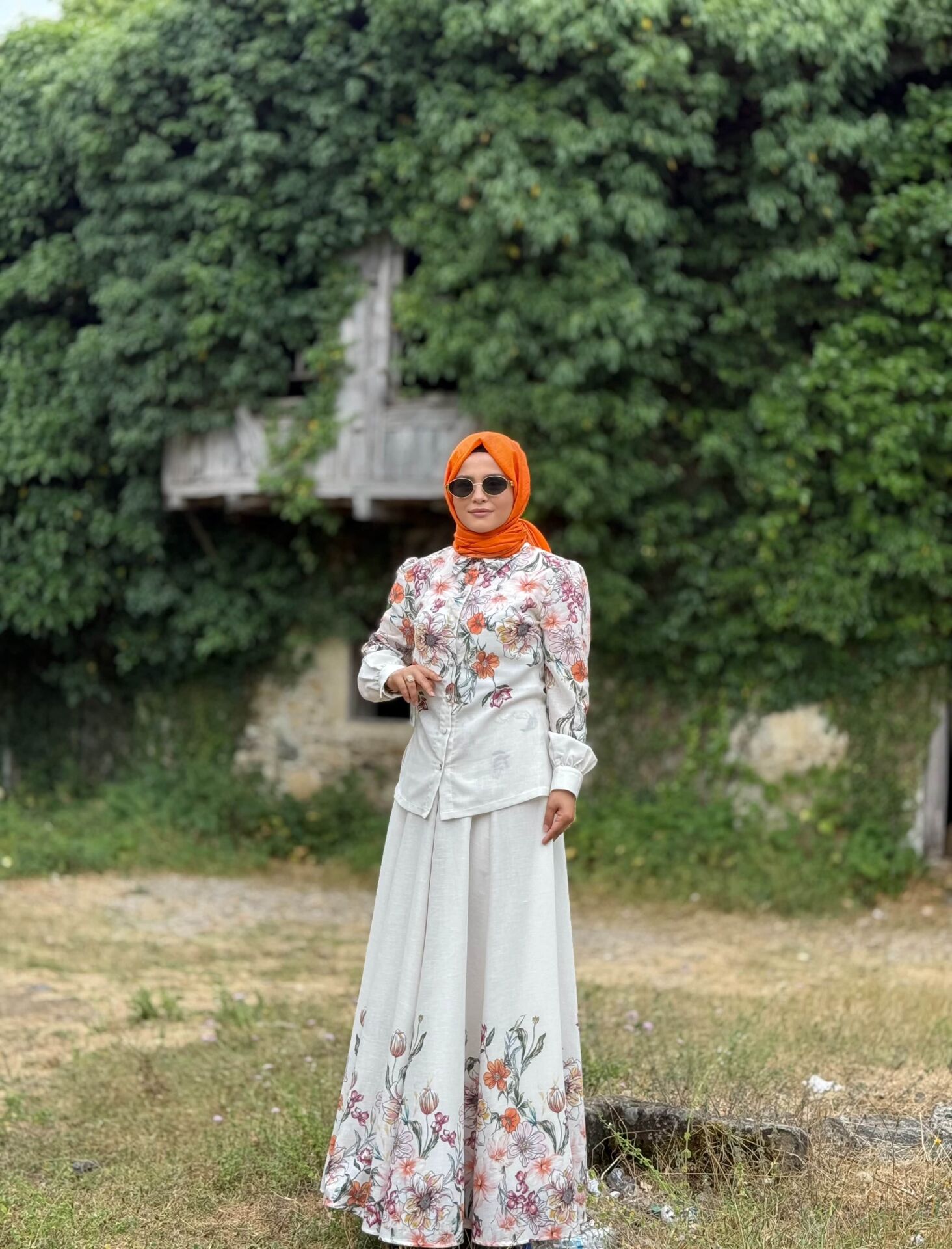 ETEKLİ TAKIM EKRU