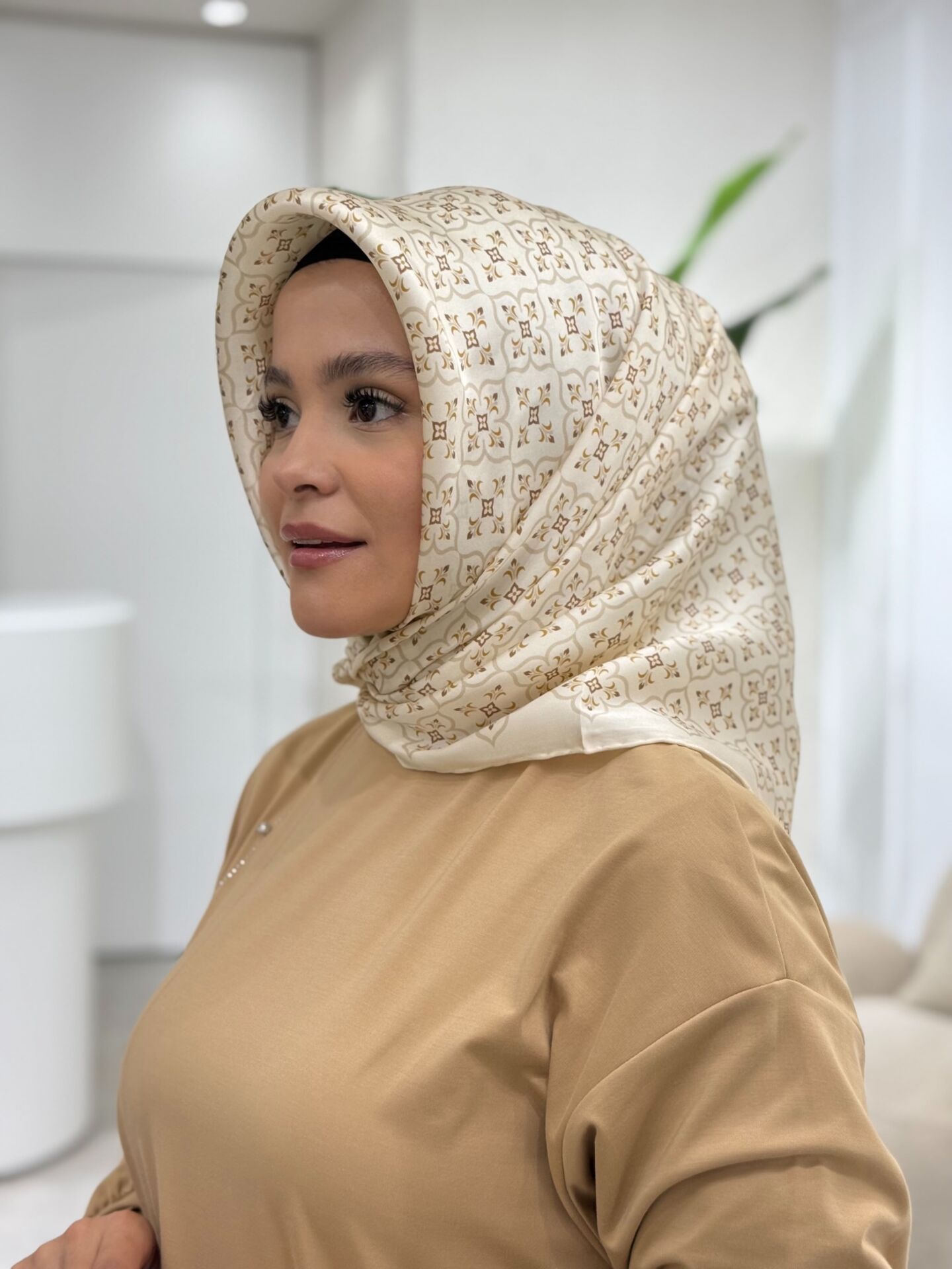 LA BOUTİQUE SURA İPEK EŞARP