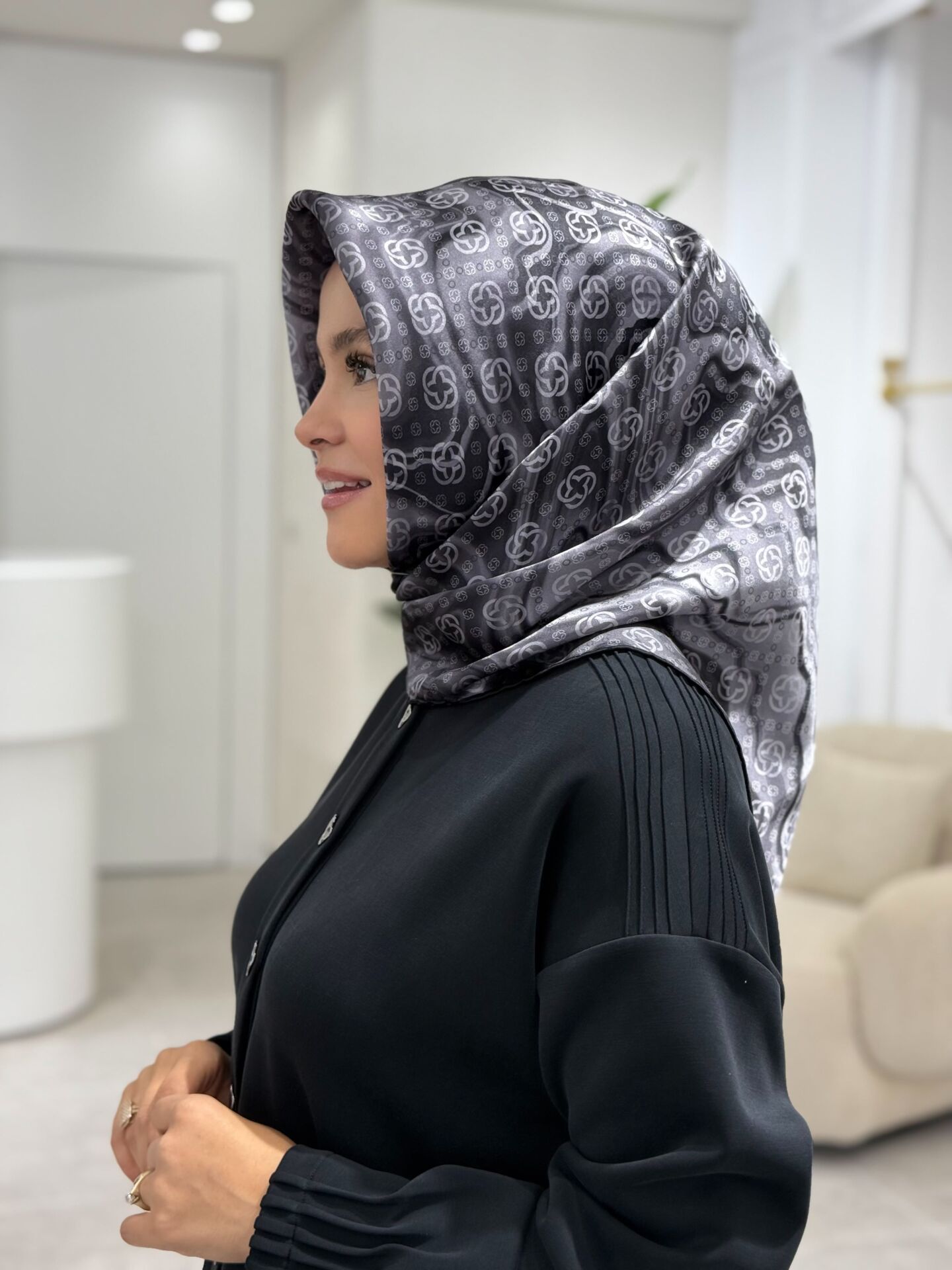 AKER SURA İPEK EŞARP