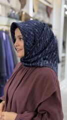 AKER SURA İPEK EŞARP