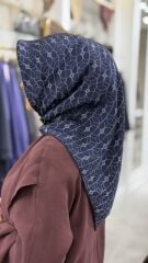 AKER SURA İPEK EŞARP