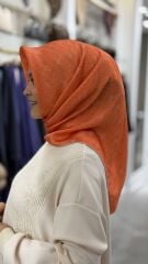 AKER SURA İPEK EŞARP