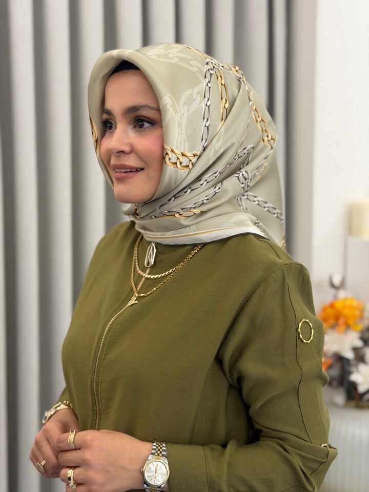 SİSLEY SURA İPEK EŞARP