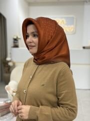 LA BOUTİQUE SURA İPEK EŞARP