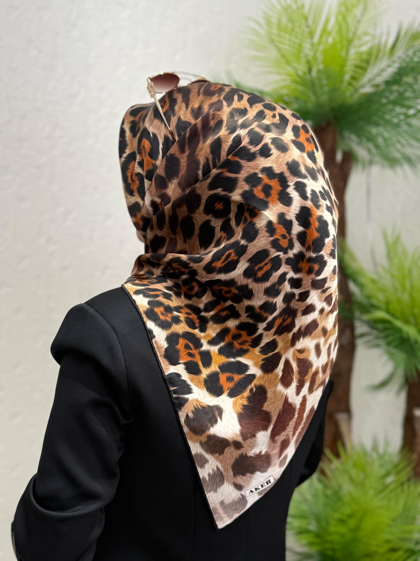 AKER SURA İPEK EŞARP