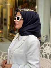 AKER SURA İPEK EŞARP