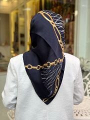 AKER SURA İPEK EŞARP