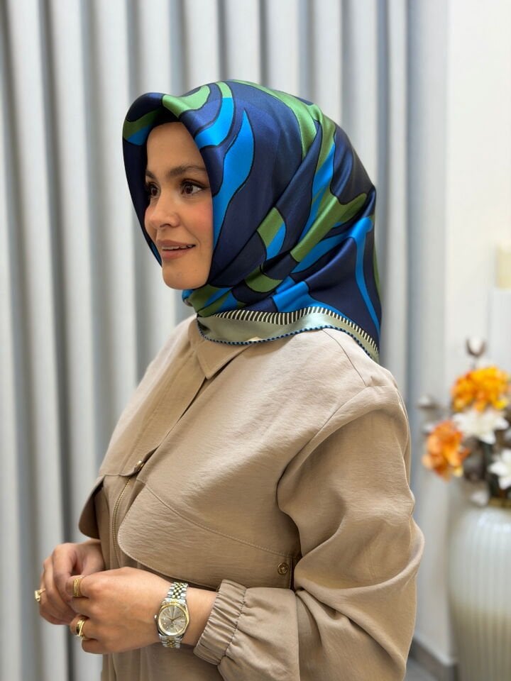 SİSLEY SURA İPEK EŞARP