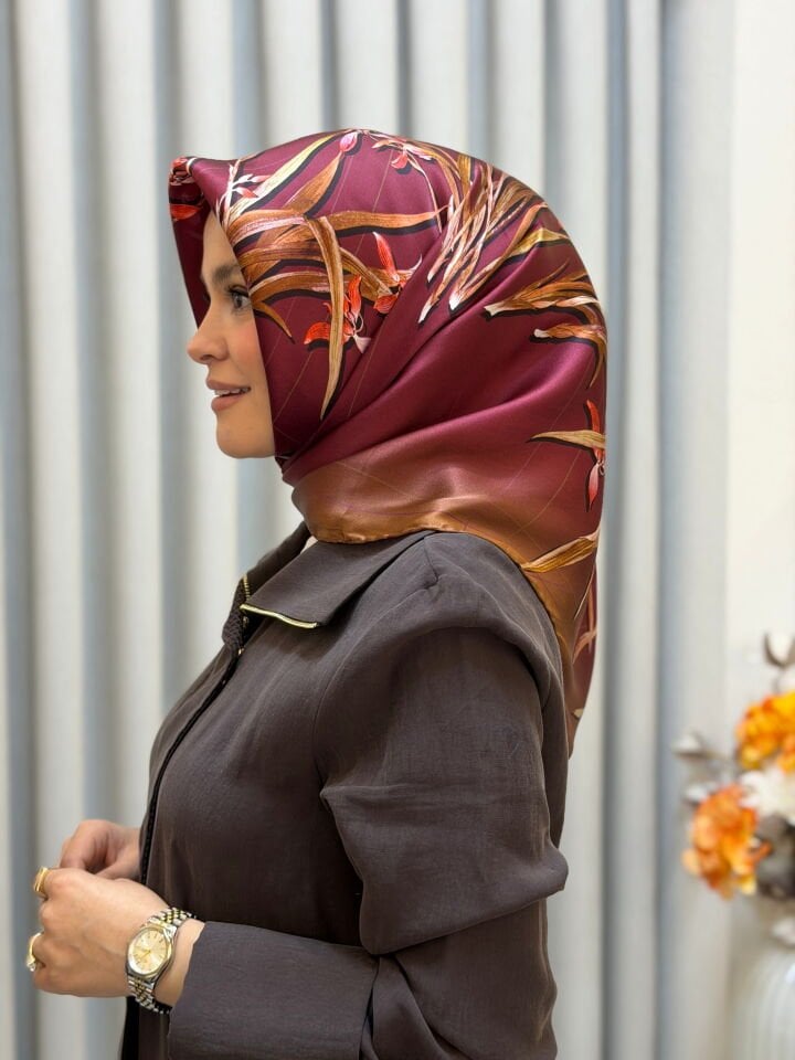 LA BOUTİQUE SURA İPEK EŞARP