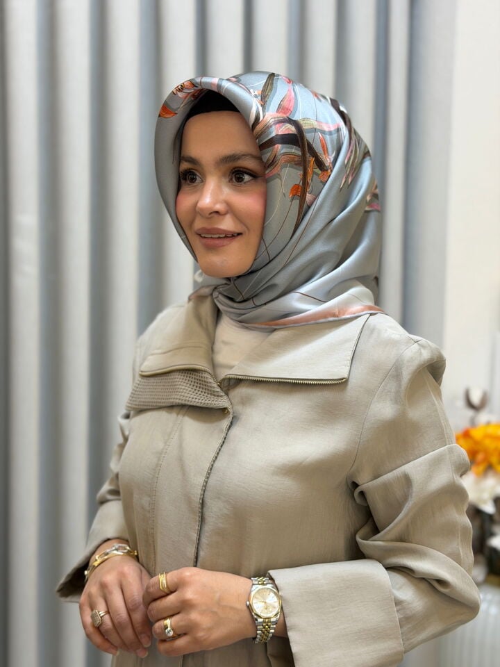 LA BOUTİQUE SURA İPEK EŞARP