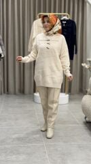 TIĞ TRİKO POLA YAKA KABARTMA ÖRGÜLÜ KAZAK VANİLYA