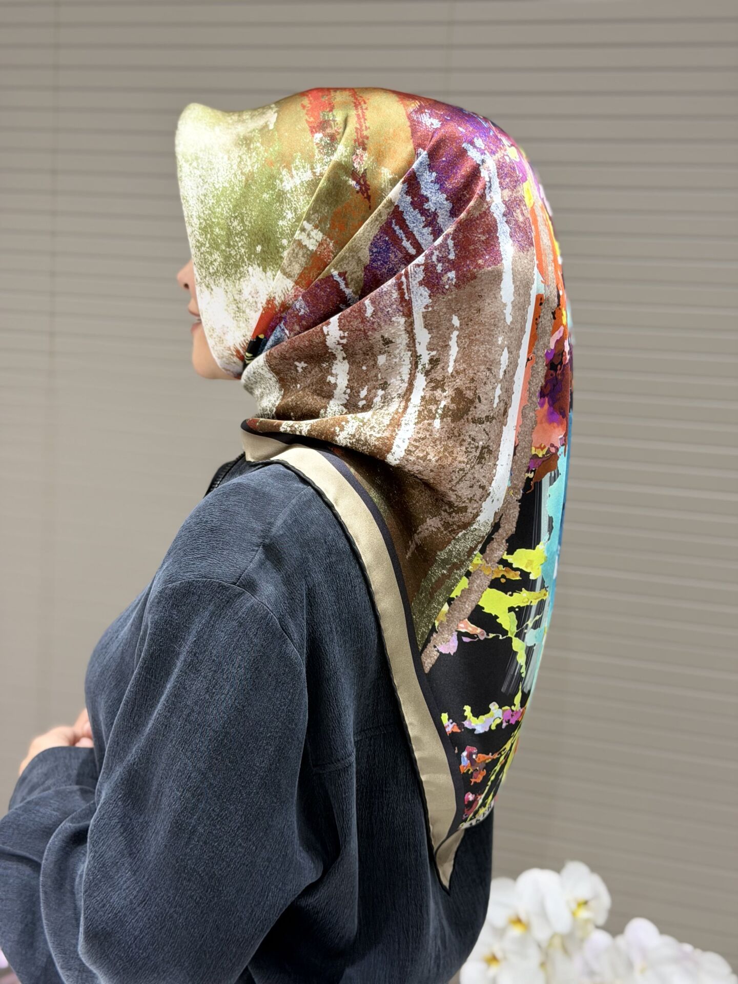 AKER SURA İPEK EŞARP