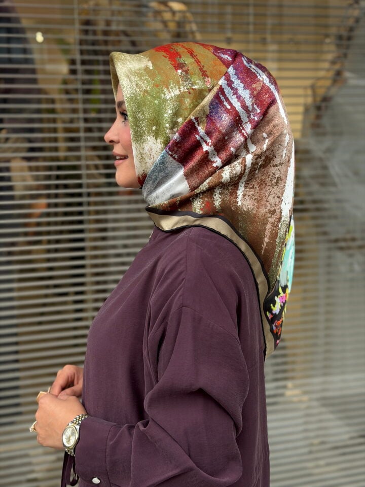 AKER SURA İPEK EŞARP