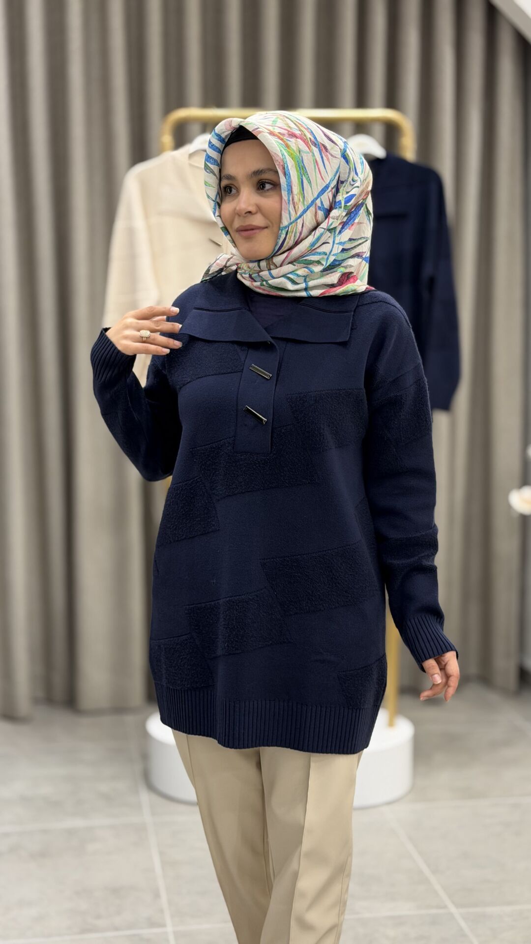 TIĞ TRİKO POLA YAKA KABARTMA ÖRGÜLÜ KAZAK LACİVERT