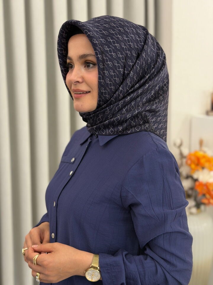 AKER SURA İPEK EŞARP