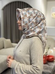 AKER SURA İPEK EŞARP