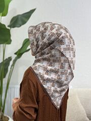 AKER SURA İPEK EŞARP