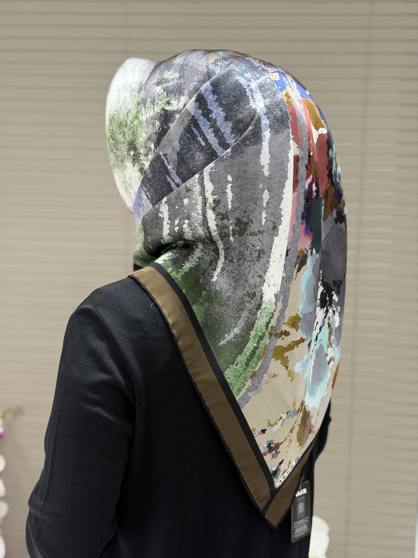 AKER SURA İPEK EŞARP