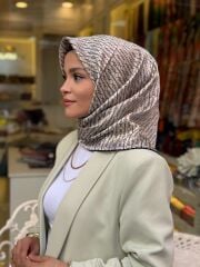 AKER SURA İPEK EŞARP