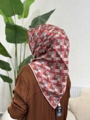 AKER SURA İPEK EŞARP