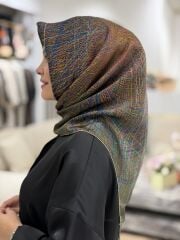 AKER SURA İPEK EŞARP