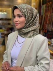 AKER SURA İPEK EŞARP