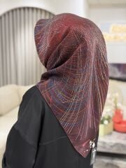 AKER SURA İPEK EŞARP