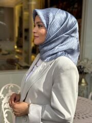 AKER SURA İPEK EŞARP