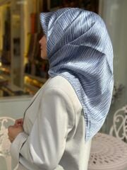 AKER SURA İPEK EŞARP