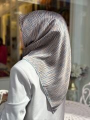 AKER SURA İPEK EŞARP