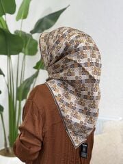 AKER SURA İPEK EŞARP
