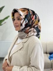 AKER SURA İPEK EŞARP