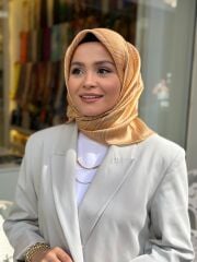AKER SURA İPEK EŞARP