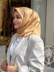 AKER SURA İPEK EŞARP