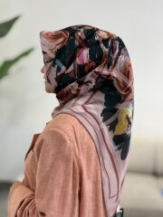 AKER SURA İPEK EŞARP