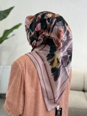 AKER SURA İPEK EŞARP