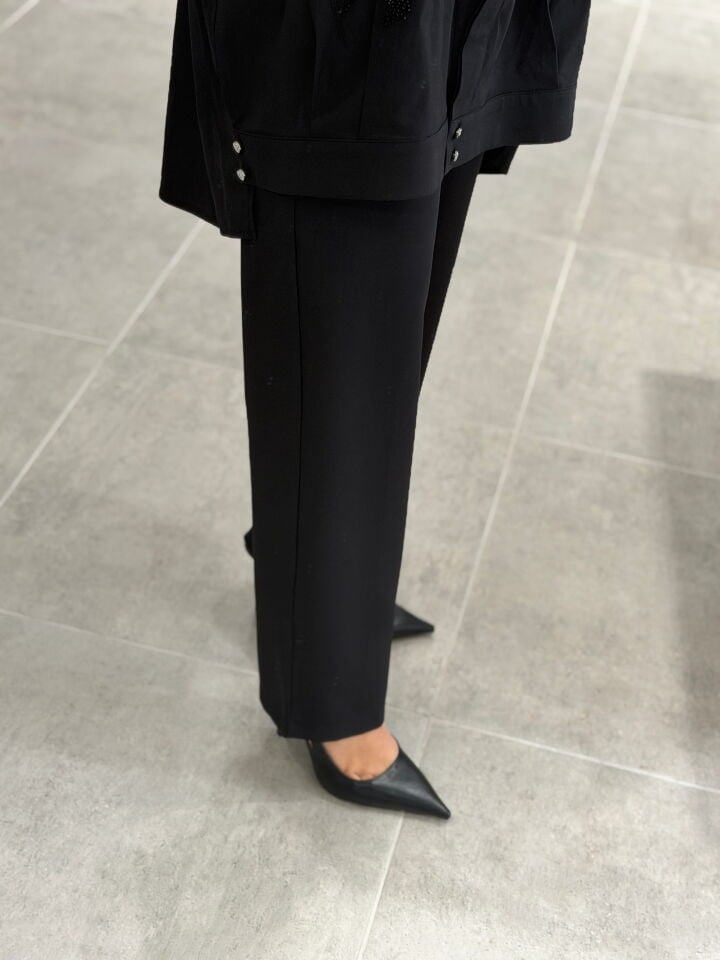 ARMİNE TREND DOUBLE KREP HAVUÇ PANTOLON SİYAH