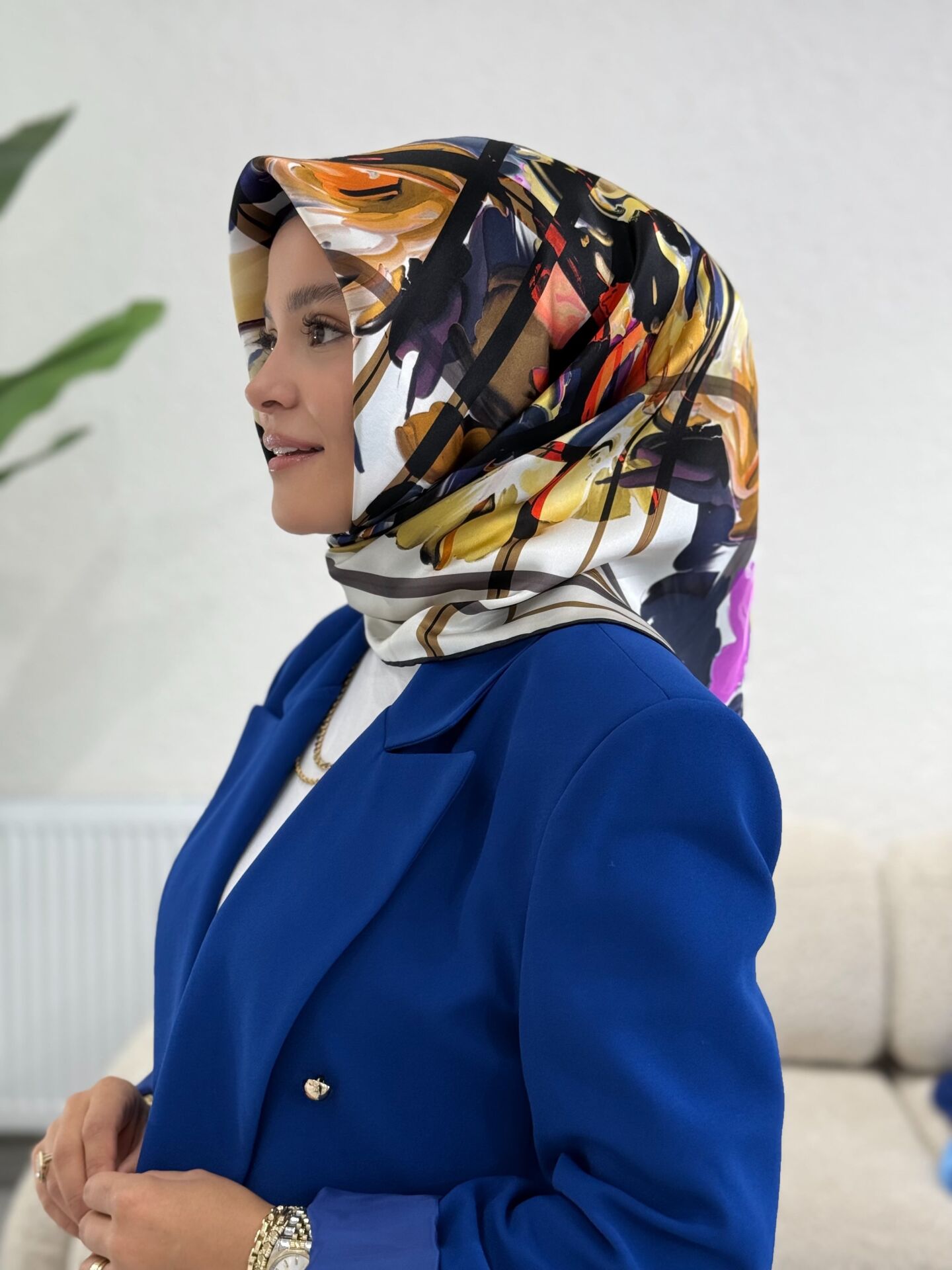 AKER SURA İPEK EŞARP