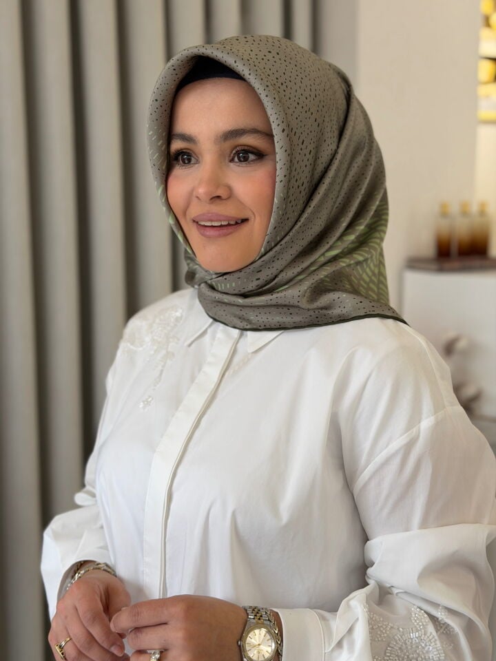 AKER SURA İPEK EŞARP