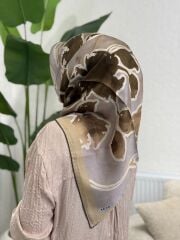 AKER SURA İPEK EŞARP