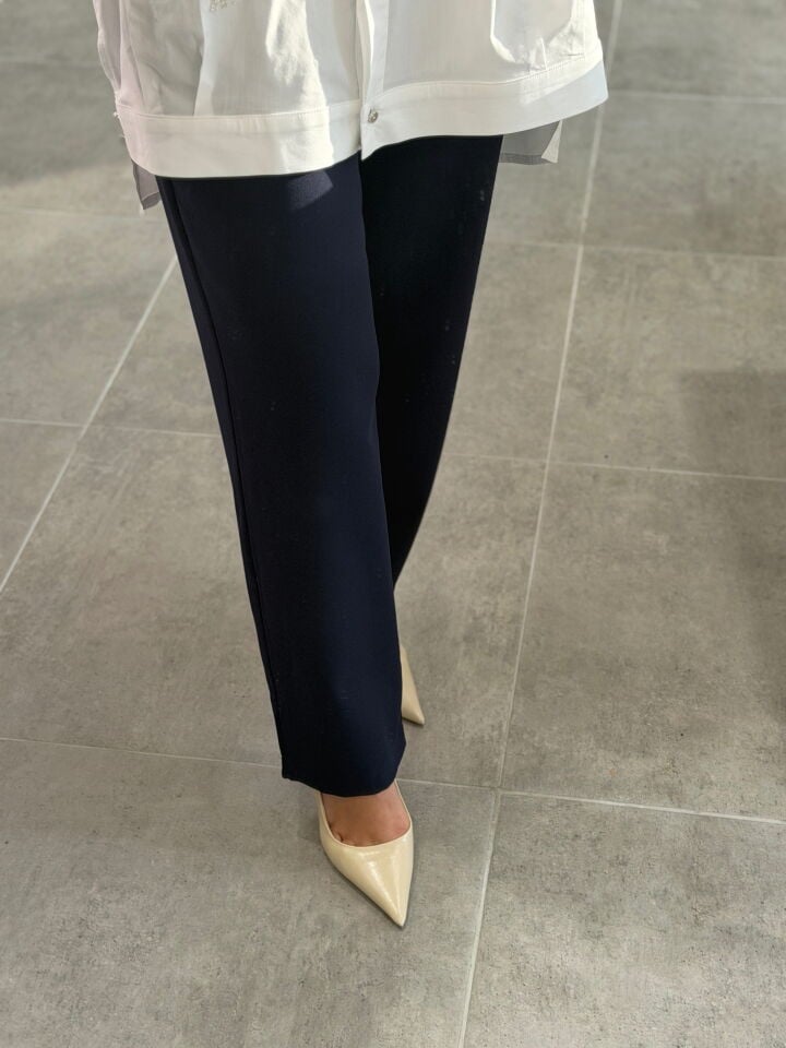 ARMİNE TREND DOUBLE KREP HAVUÇ PANTOLON LACİVERT