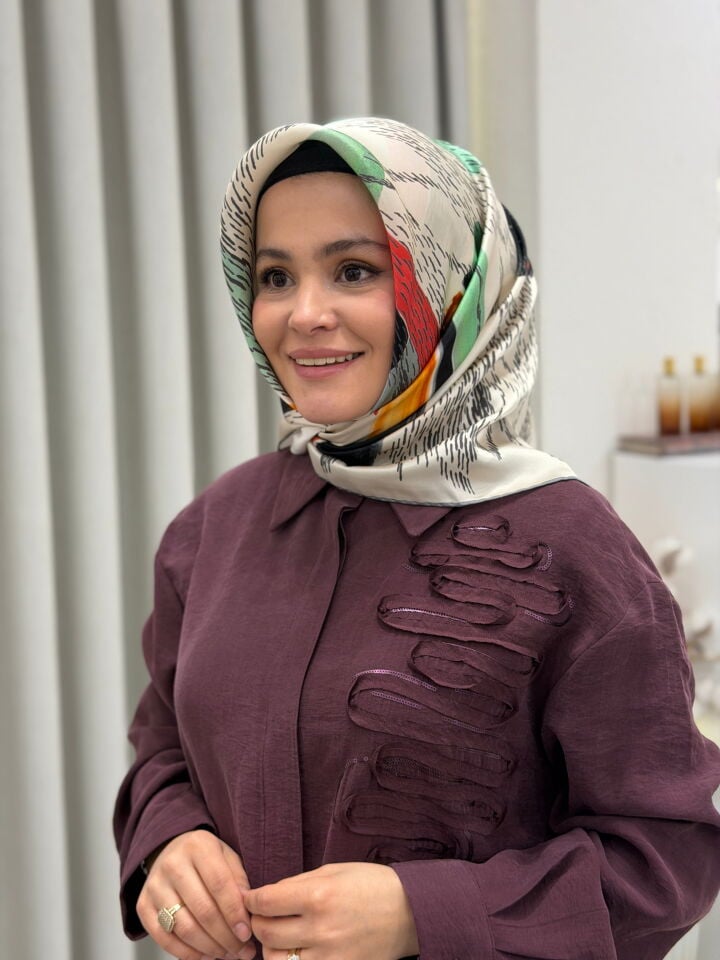 AKER SURA İPEK EŞARP