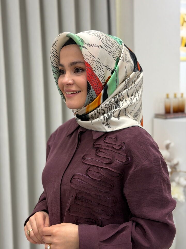 AKER SURA İPEK EŞARP