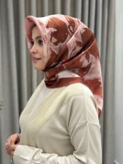 AKER SURA İPEK EŞARP