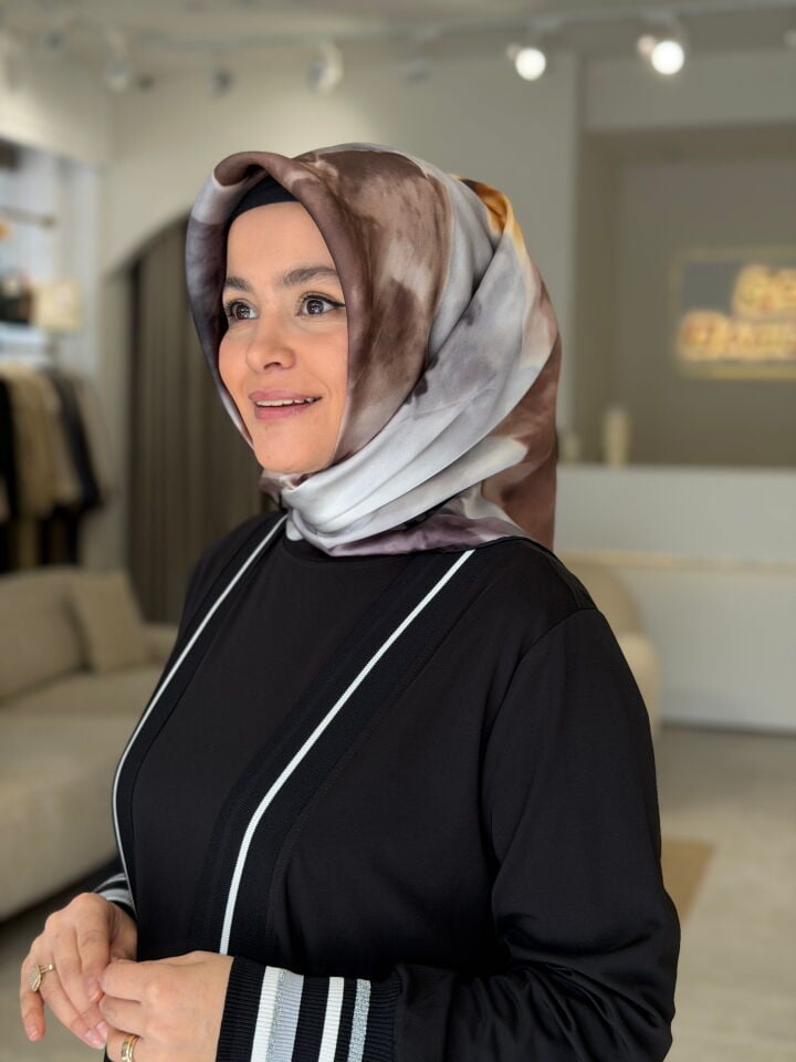 AKER SURA İPEK EŞARP