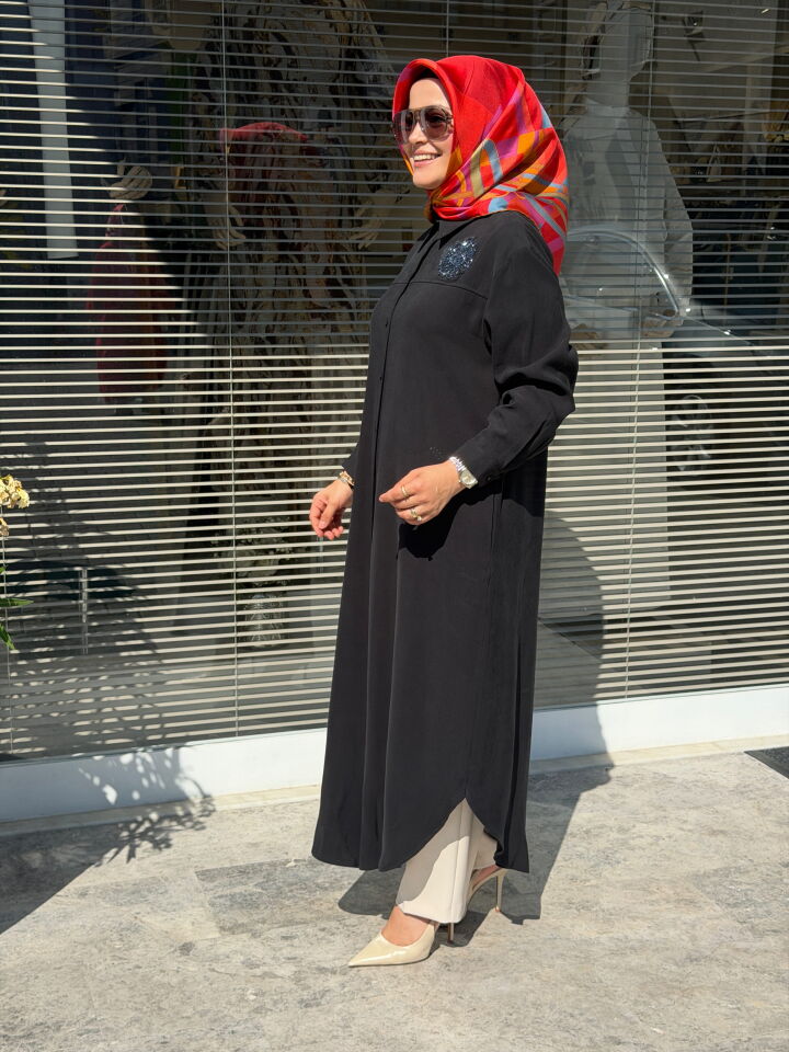 ARMİNE TREND ÇİÇEK İŞLEMELİ TENCEL GÖMLEK SİYAH